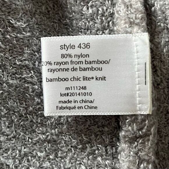 Barefoot Dreams Calypso Wrap S/M Ombre Gray Cream - Picture 5 of 6
